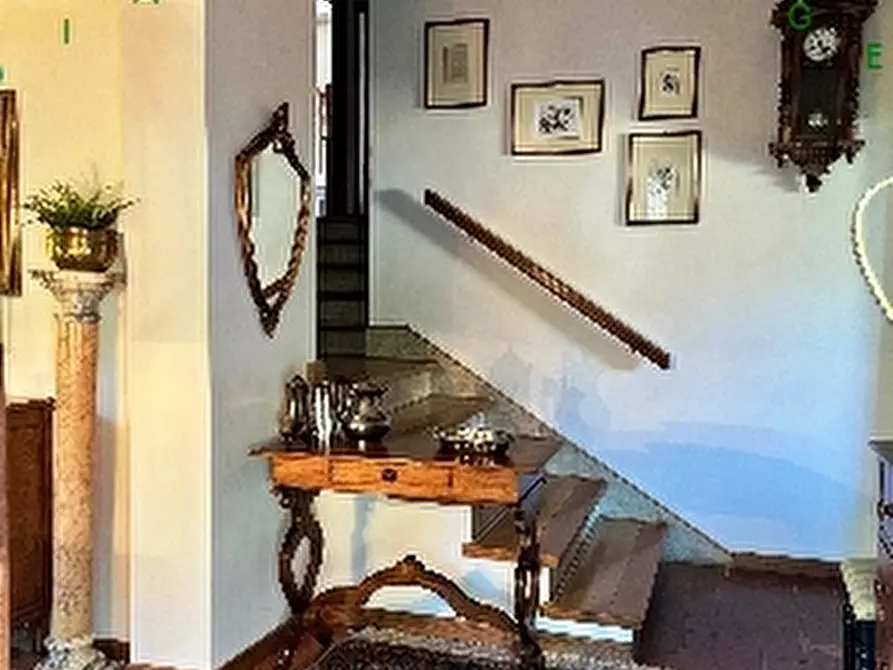 Immagine 12 di Villa in vendita  a Scarperia E San Piero