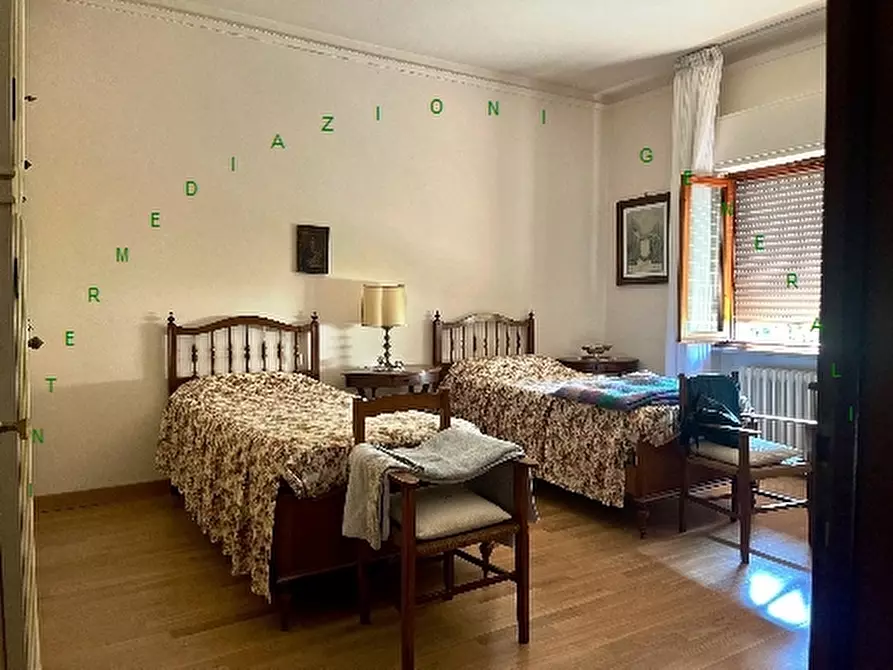 Immagine 15 di Villa in vendita  a Scarperia E San Piero