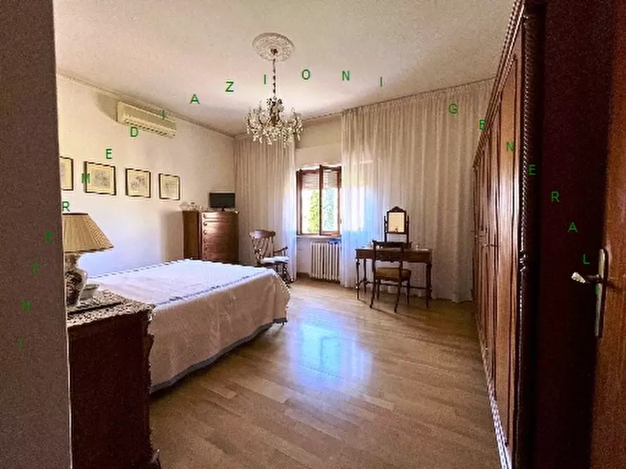 Immagine 16 di Villa in vendita  a Scarperia E San Piero