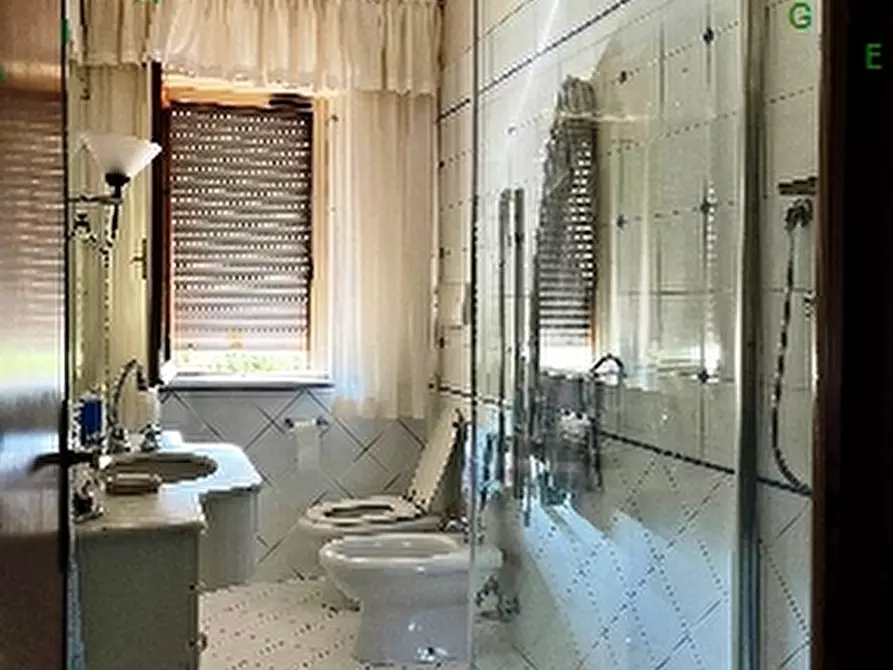 Immagine 17 di Villa in vendita  a Scarperia E San Piero