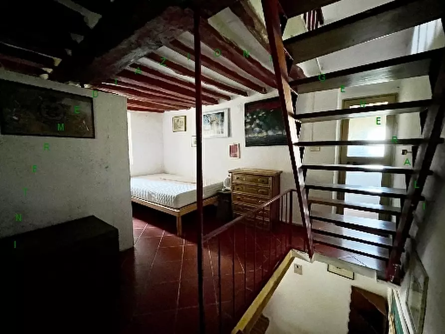 Immagine 5 di Villa in vendita  a Scarperia E San Piero