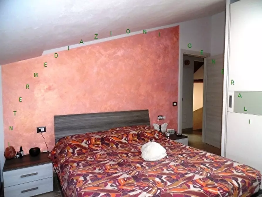 Immagine 7 di Villa in vendita  a Borgo San Lorenzo