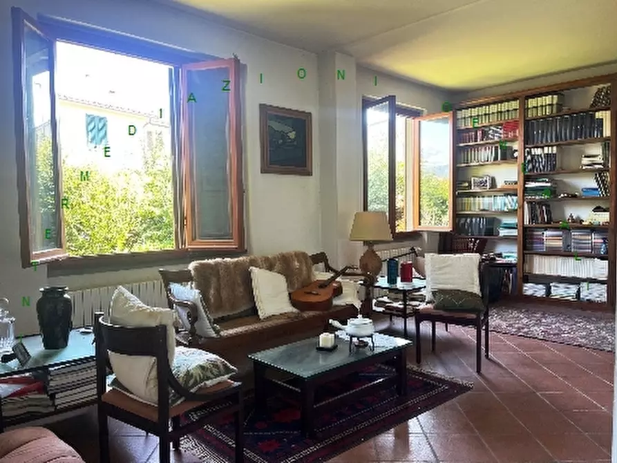 Immagine 7 di Villa in vendita  a Scarperia E San Piero