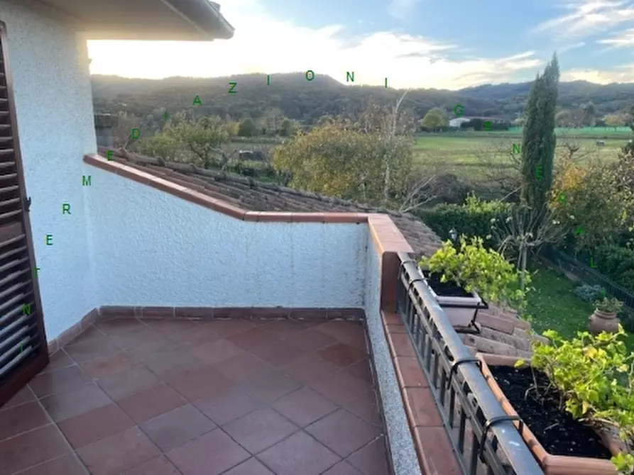 Immagine 9 di Villa in vendita  a Barberino Di Mugello