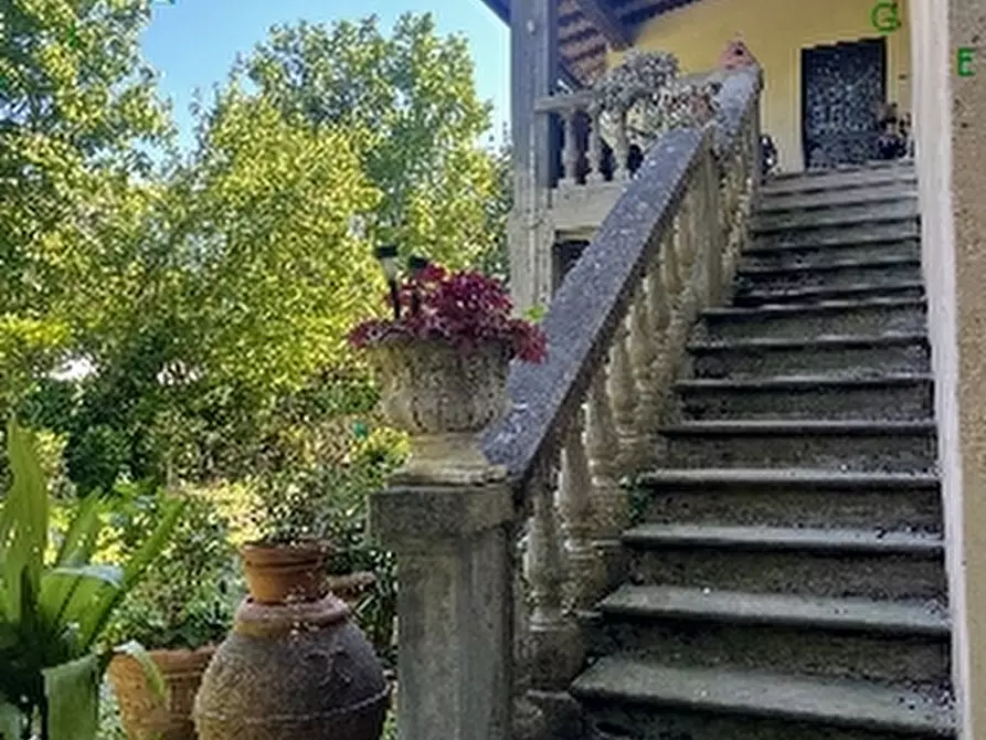 Immagine 10 di Villa in vendita  a Scarperia E San Piero