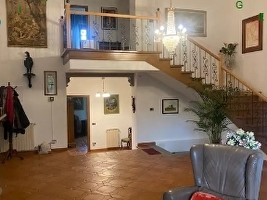 Immagine 4 di Villa in vendita  a Barberino Di Mugello