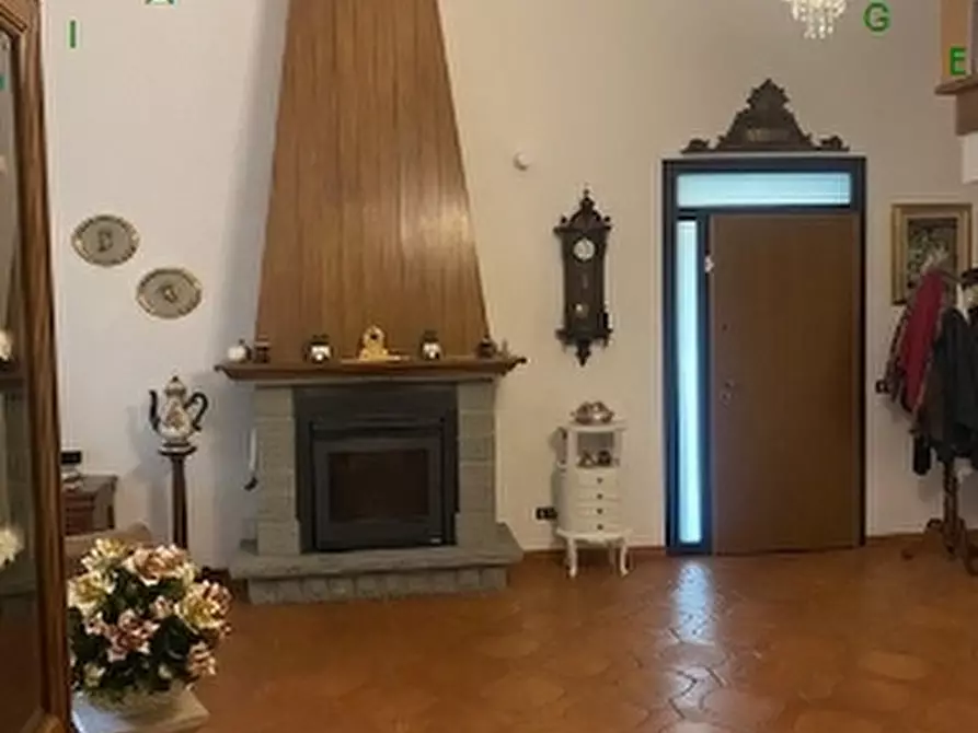 Immagine 5 di Villa in vendita  a Barberino Di Mugello