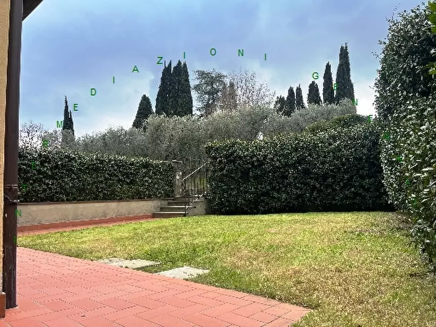 Immagine 1 di Villa in vendita  a Scarperia E San Piero