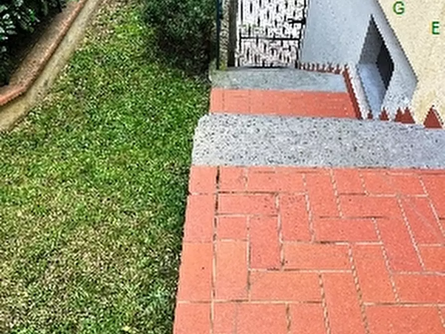 Immagine 2 di Villa in vendita  a Scarperia E San Piero