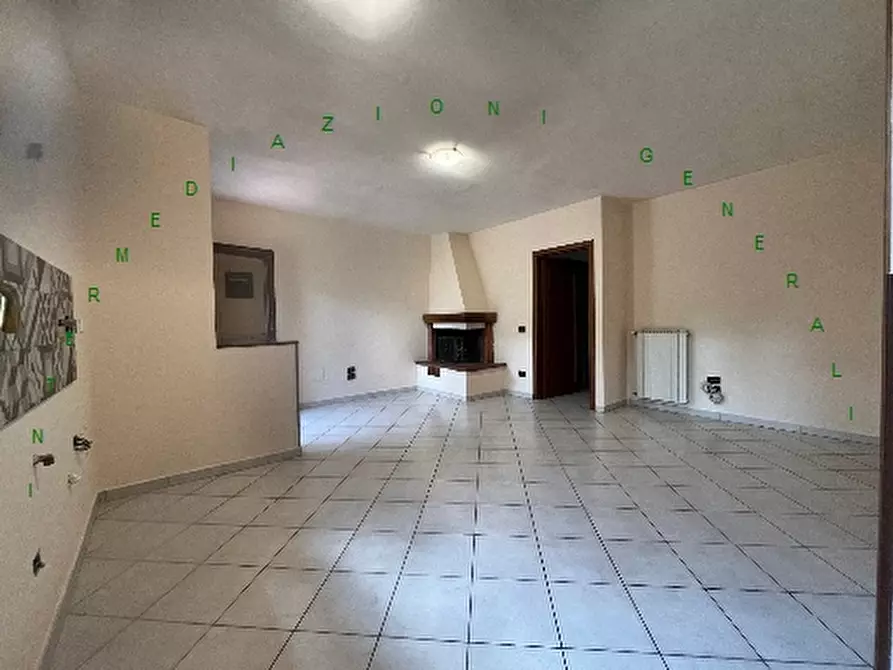 Immagine 3 di Villa in vendita  a Scarperia E San Piero