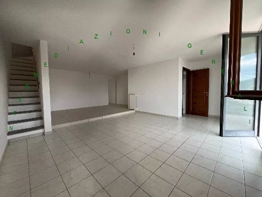 Immagine 11 di Villa in vendita  a Scarperia E San Piero