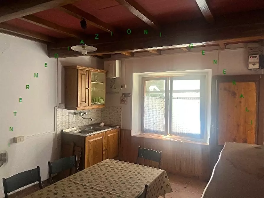 Immagine 2 di Villa in vendita  a Vicchio