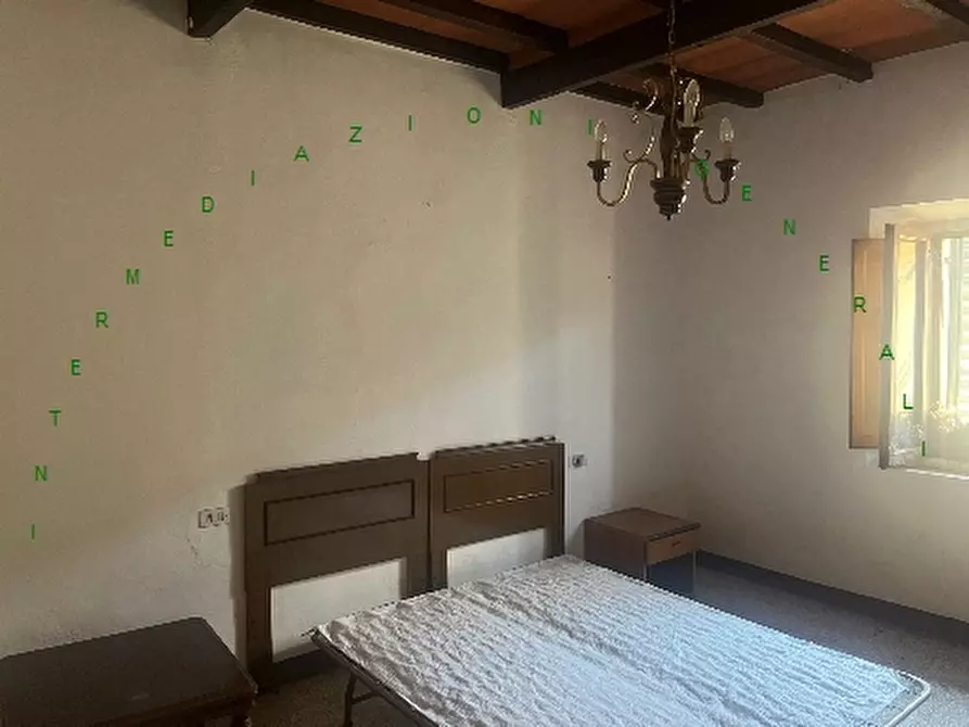 Immagine 4 di Villa in vendita  a Vicchio