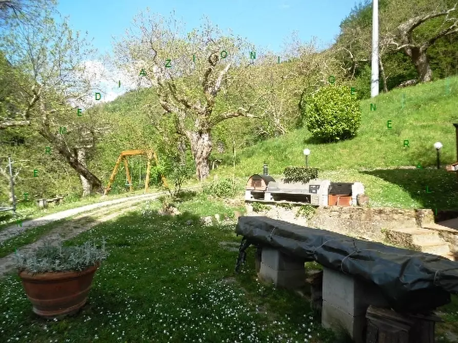 Immagine 2 di Villa in vendita  a Borgo San Lorenzo