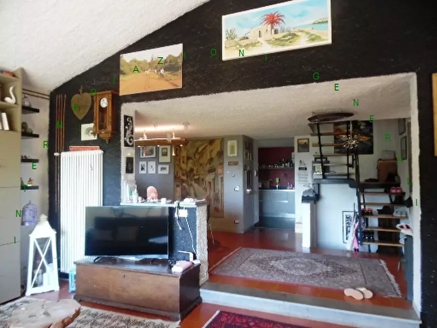 Immagine 5 di Villa in vendita  a Borgo San Lorenzo
