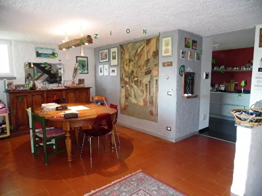 Immagine 6 di Villa in vendita  a Borgo San Lorenzo