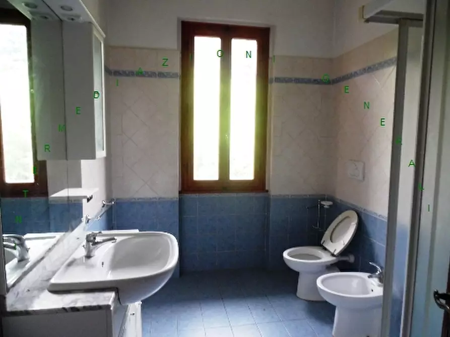 Immagine 9 di Villa in vendita  a Borgo San Lorenzo