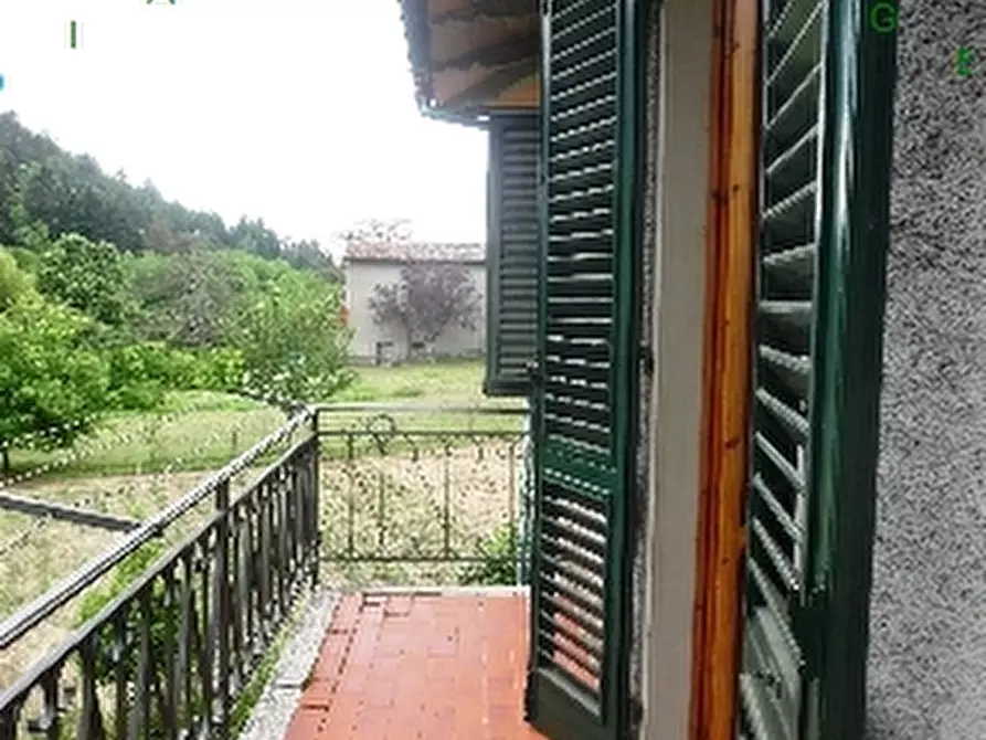 Immagine 10 di Villa in vendita  a Borgo San Lorenzo