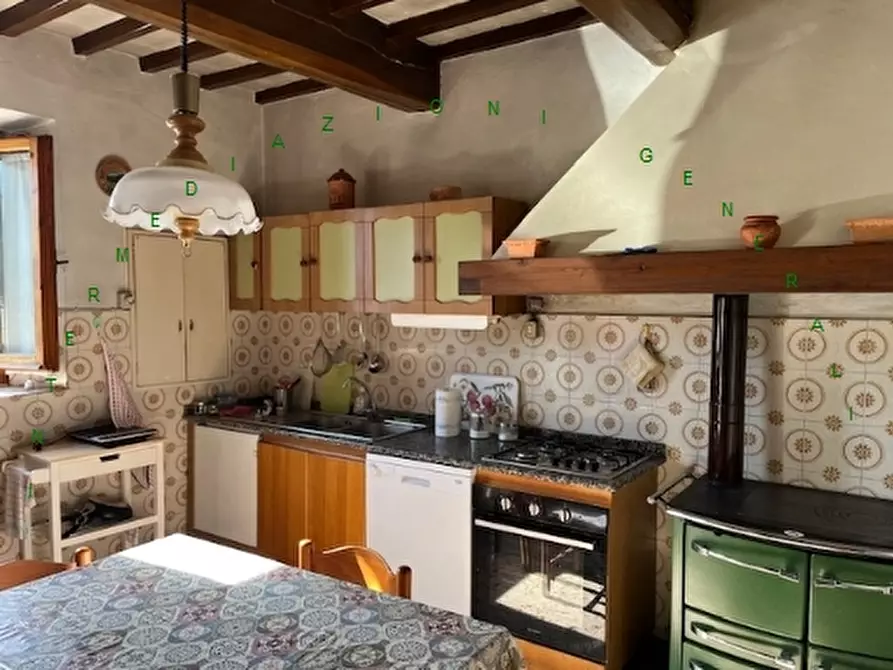 Immagine 5 di Villa in vendita  a Barberino Di Mugello