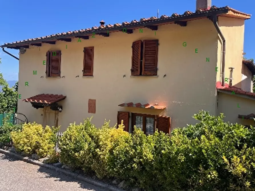 Immagine 1 di Villa in vendita  a Vicchio