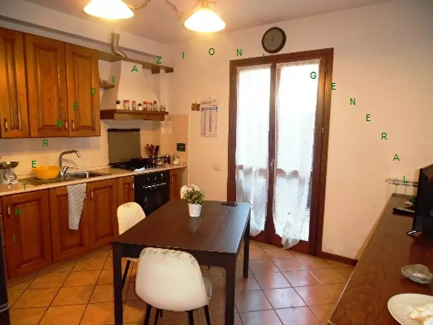Immagine 3 di Villa in vendita  a Borgo San Lorenzo