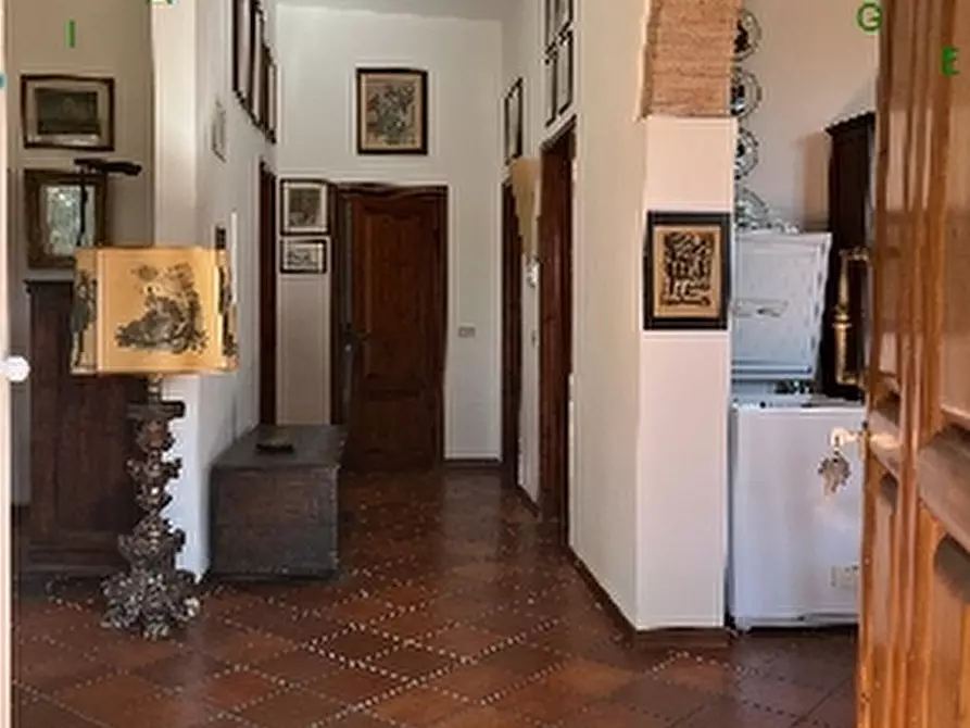 Immagine 15 di Villa in vendita  a Scarperia E San Piero