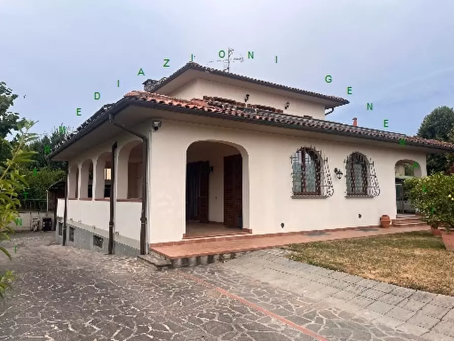 Immagine 1 di Villa in vendita  a Borgo San Lorenzo