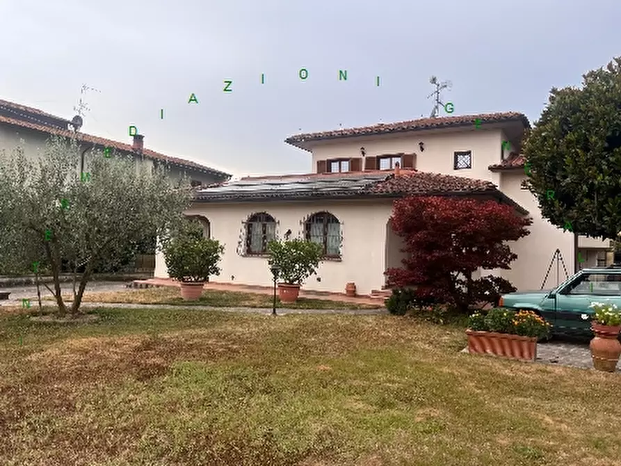 Immagine 2 di Villa in vendita  a Borgo San Lorenzo