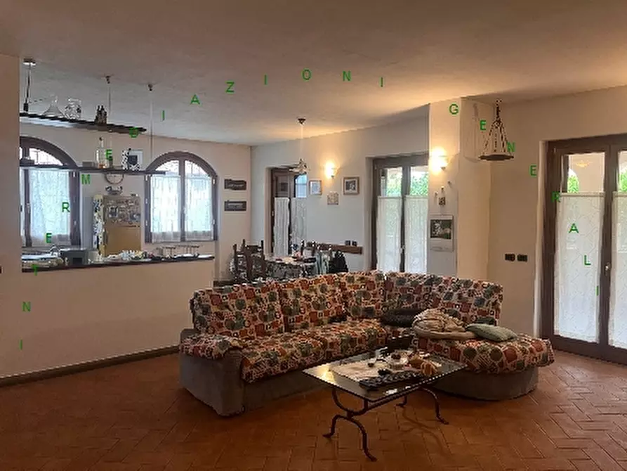 Immagine 5 di Villa in vendita  a Borgo San Lorenzo