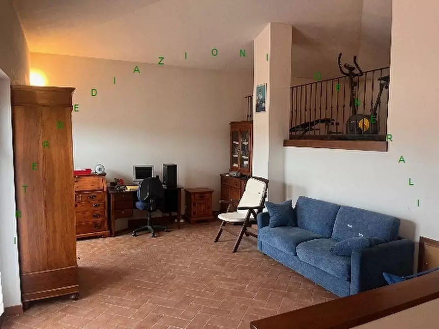 Immagine 18 di Villa in vendita  a Borgo San Lorenzo