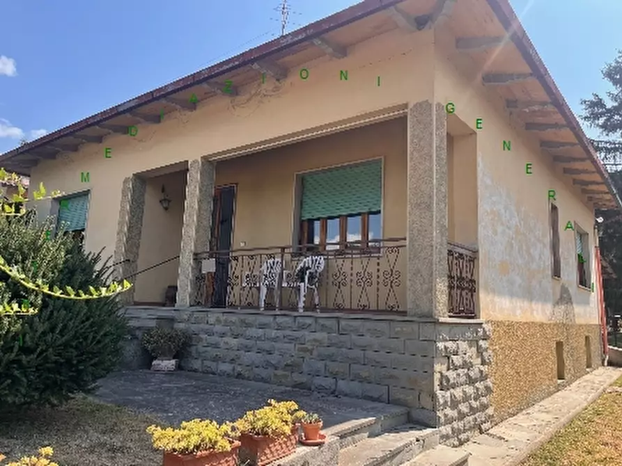 Immagine 1 di Villa in vendita  a Vicchio