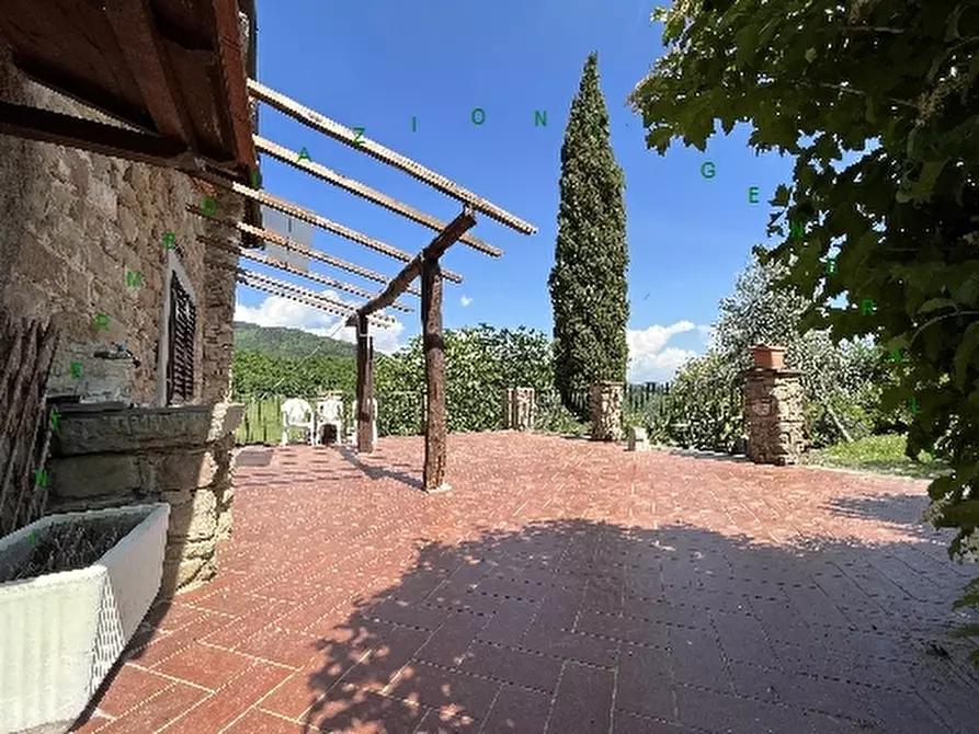 Immagine 2 di Rustico / casale in vendita  a Scarperia E San Piero