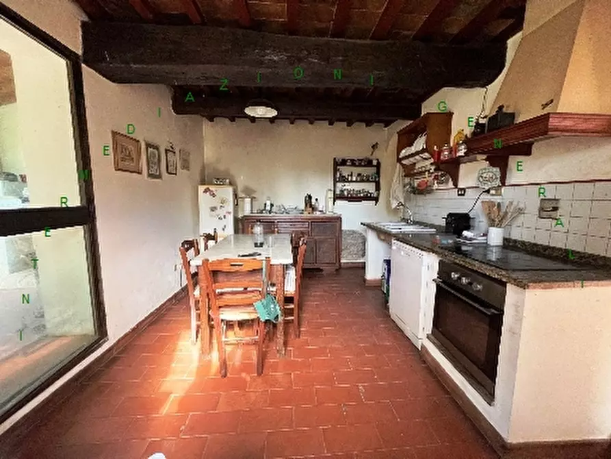 Immagine 9 di Rustico / casale in vendita  a Scarperia E San Piero