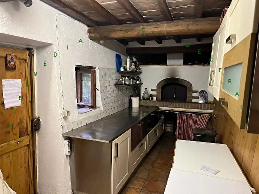 Immagine 9 di Rustico / casale in vendita  a Vicchio