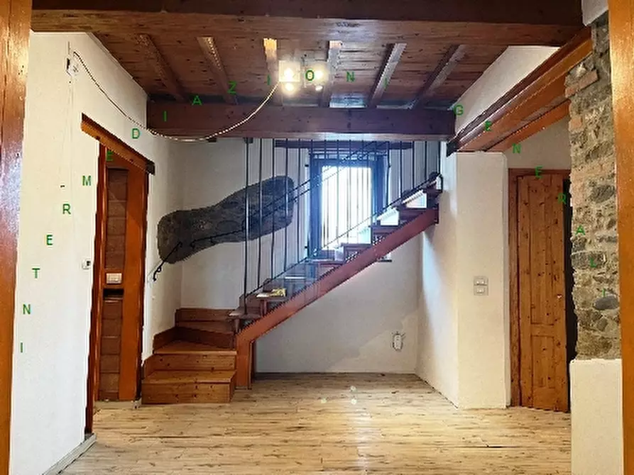 Immagine 2 di Rustico / casale in vendita  a Scarperia E San Piero