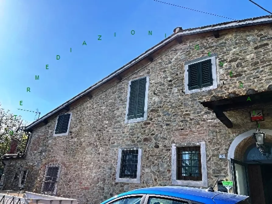 Immagine 4 di Rustico / casale in vendita  a Scarperia E San Piero
