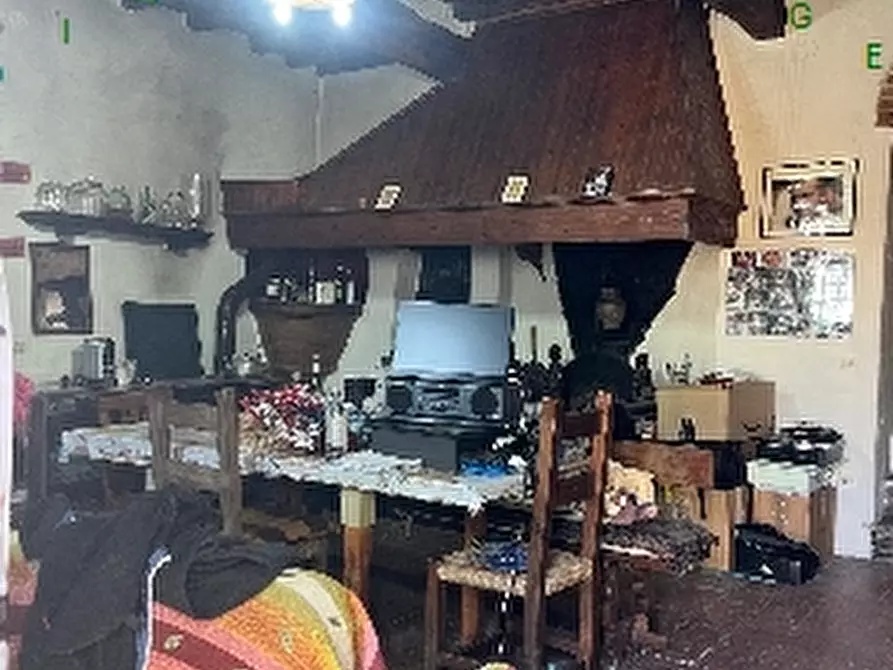 Immagine 12 di Rustico / casale in vendita  a Scarperia E San Piero