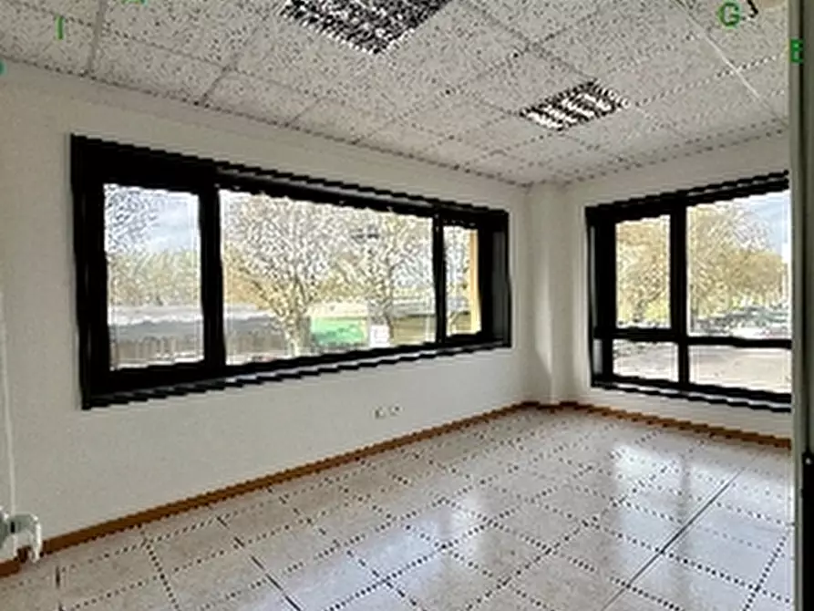 Immagine 2 di Negozio in affitto  a Borgo San Lorenzo