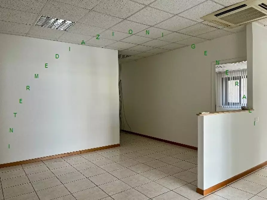 Immagine 5 di Negozio in affitto  a Borgo San Lorenzo