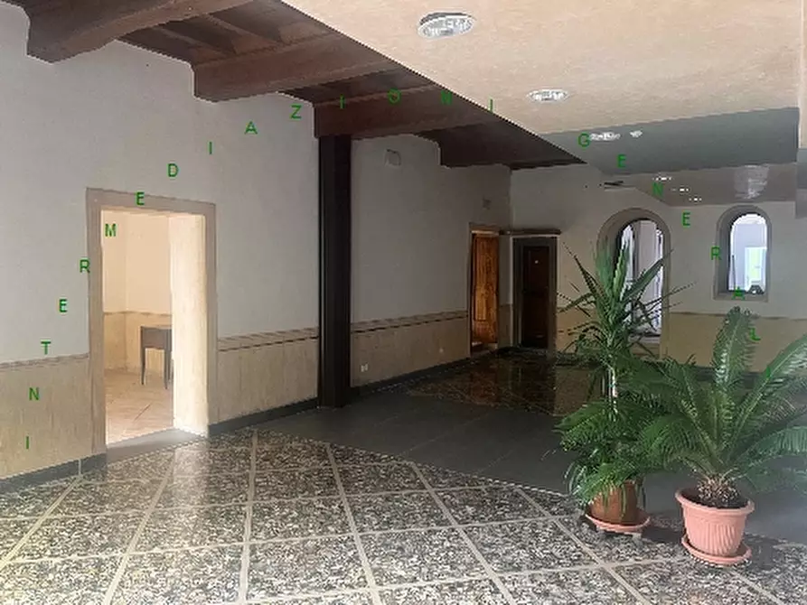 Immagine 2 di Negozio in affitto  a Vicchio