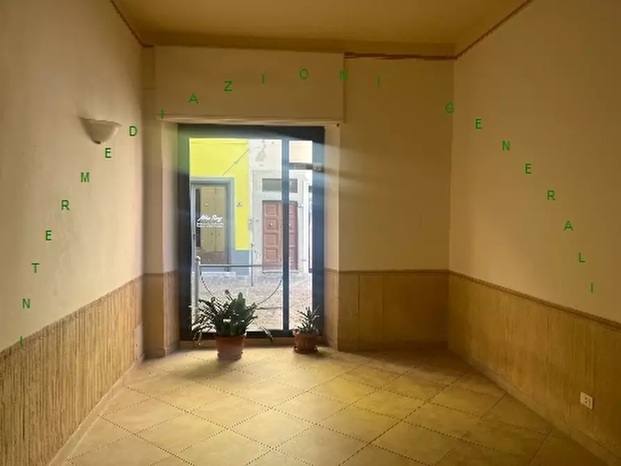 Immagine 4 di Negozio in affitto  a Vicchio