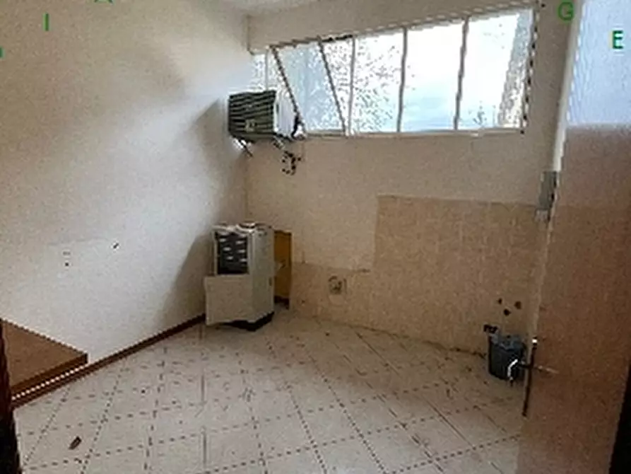 Immagine 5 di Negozio in vendita  a Scarperia E San Piero