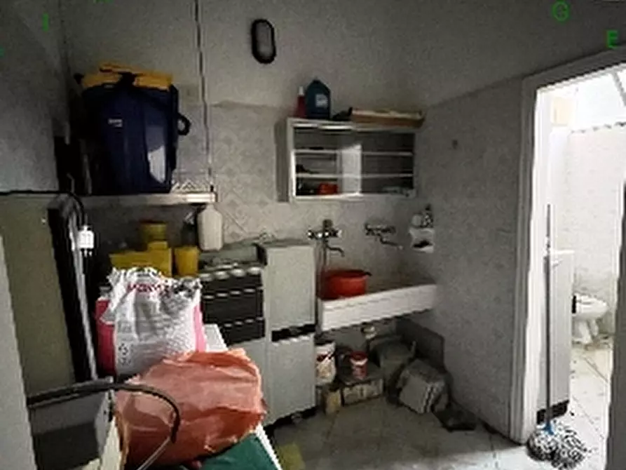 Immagine 7 di Negozio in vendita  a Scarperia E San Piero