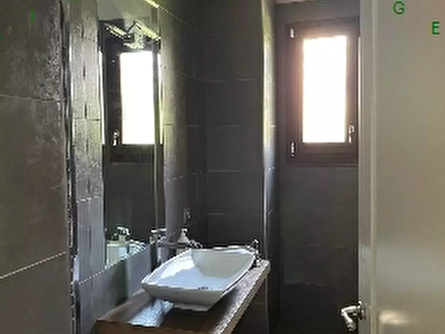Immagine 8 di Negozio in affitto  a Scarperia E San Piero