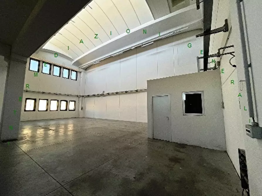 Immagine 4 di Magazzino in affitto  a Scarperia E San Piero