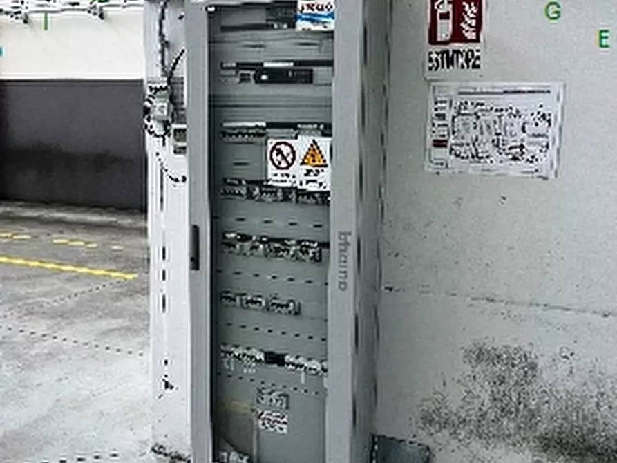 Immagine 10 di Magazzino in affitto  a Scarperia E San Piero