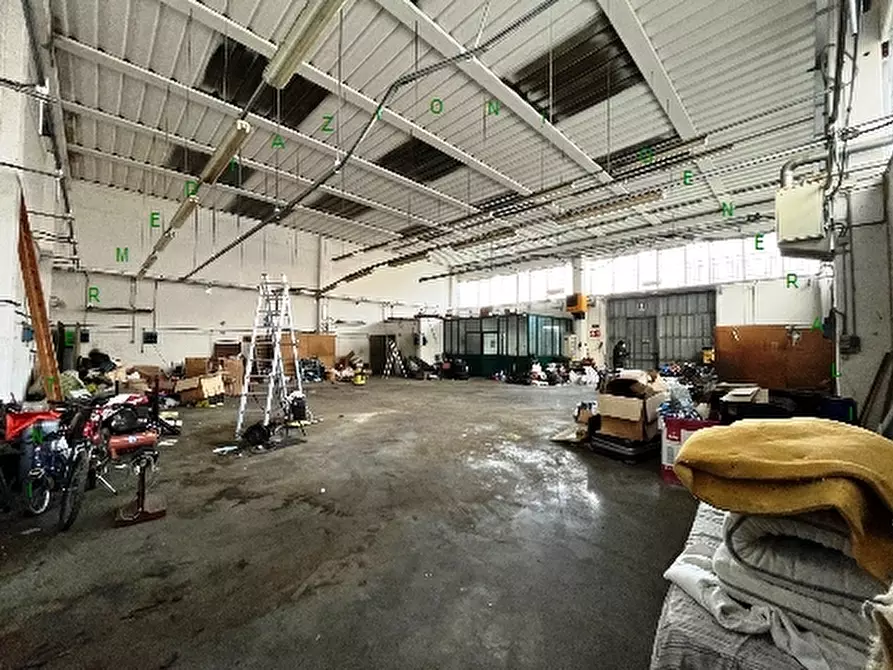 Immagine 1 di Magazzino in vendita  a Scarperia E San Piero