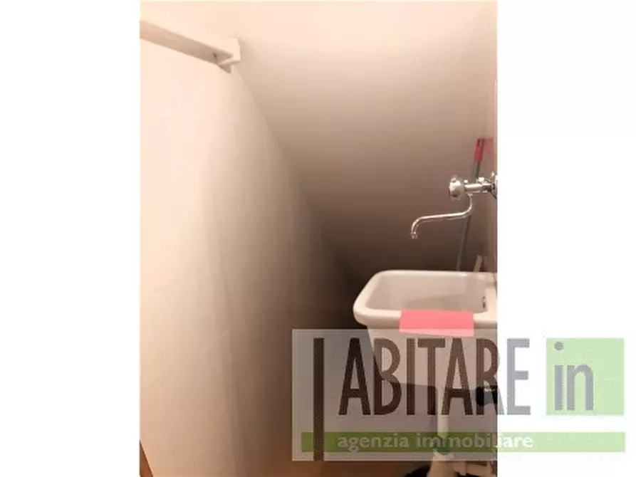 Immagine 11 di Appartamento in vendita  a Firenze