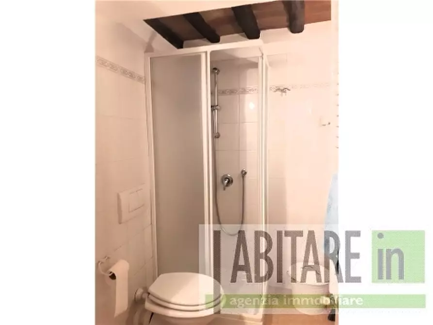 Immagine 12 di Appartamento in vendita  a Firenze