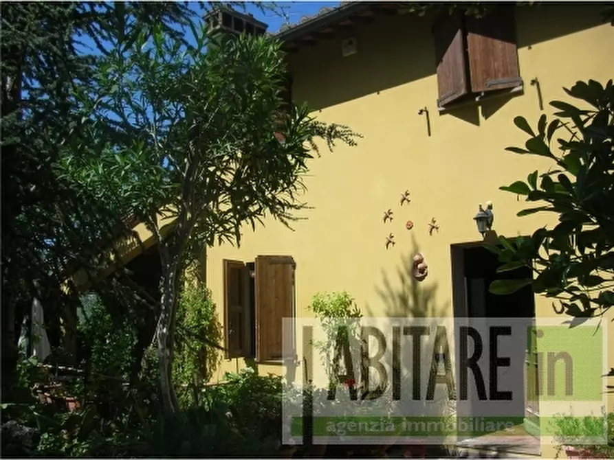 Immagine 3 di Villa in vendita  a Montespertoli